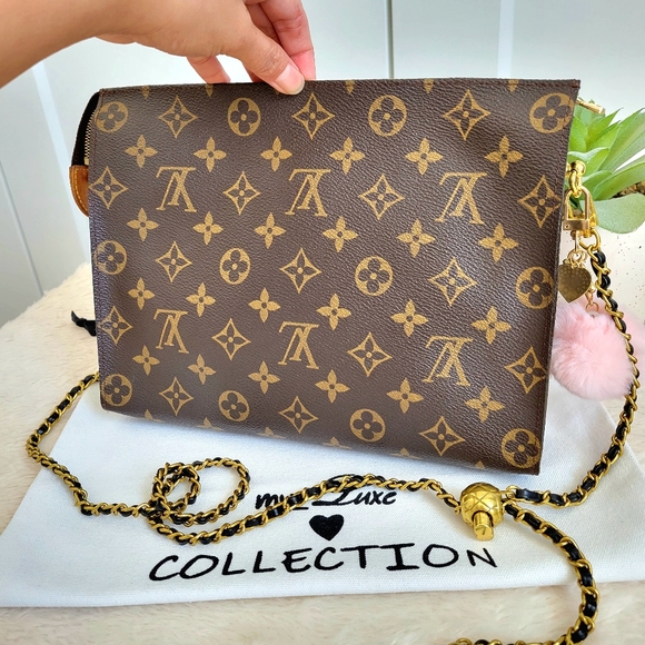 💕Beautiful Authentic Louis Vuitton Toiletry 26 Clutch/ Crossbody Monogram - Picture 16 of 16